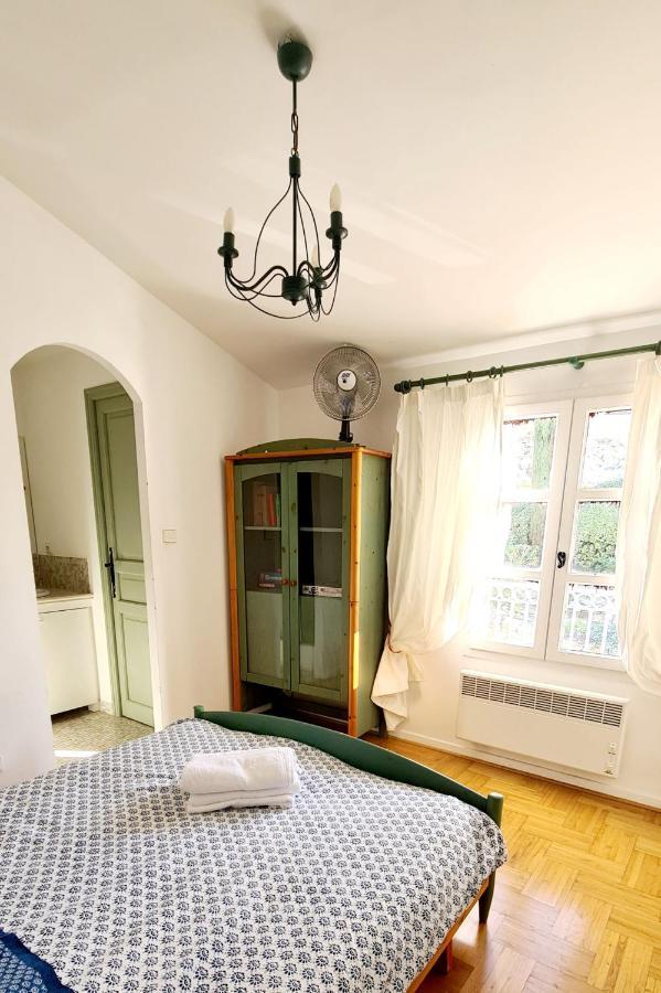 Hameau Des Amandiers - Vue Mer, Golf Et Vignes Apartment Saint-Cyr-sur-Mer Exterior photo